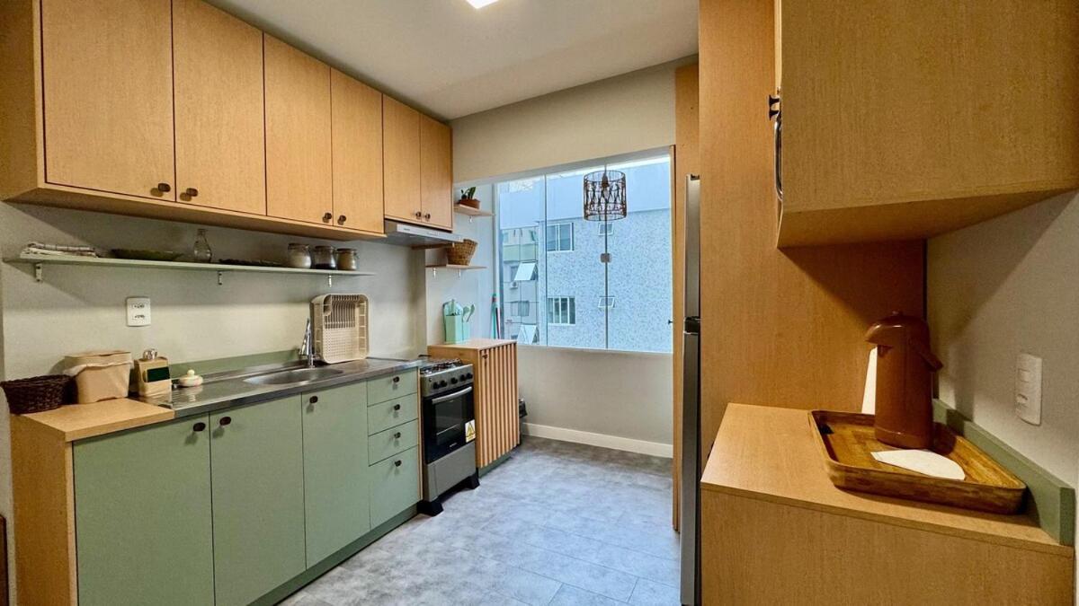 Apartamento Apto Bc - 100 Metros Da Balneario Camboriu