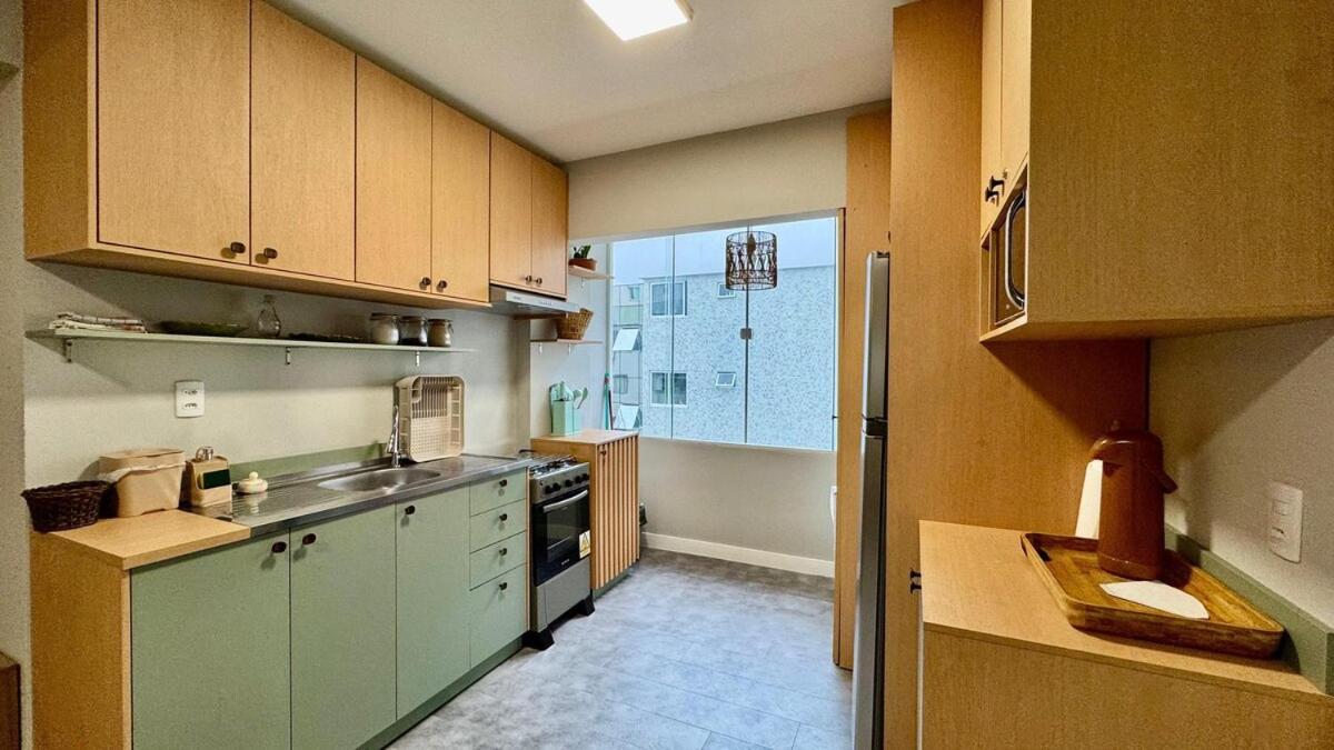 Apto Bc - 100 Metros Da Apartamento